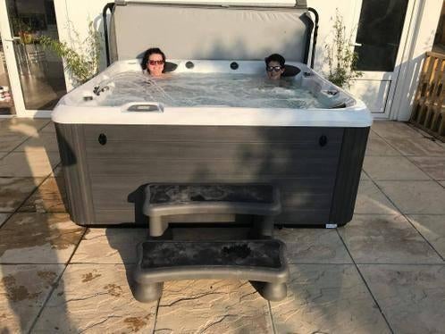 Actie -40% /Nieuwe zuinige 5 persoons jacuzzi 220v, Tuin en Terras, Buitenverlichting, Led, Ophalen
