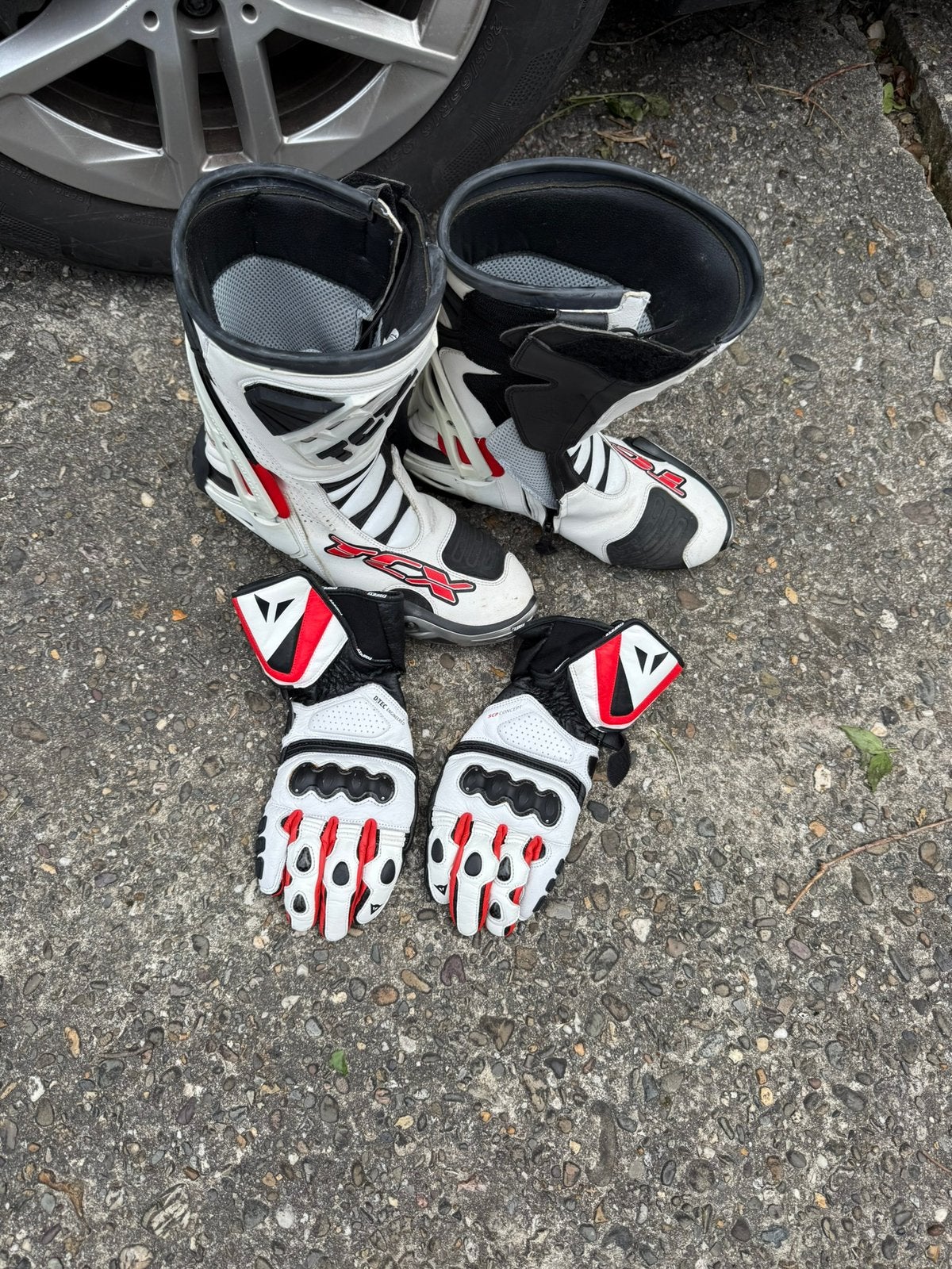 TCX motor laarzen maat 44 + Dainese Handschoenen, Motoren, Kleding | Motorkleding, Ophalen, Handschoenen