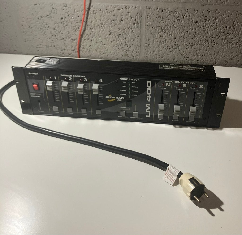 JB Systems LM400 — Contrôle/variateur d'éclairage à 4 canaux, Enlèvement ou Envoi, Utilisé, Autres types, Commande sonore