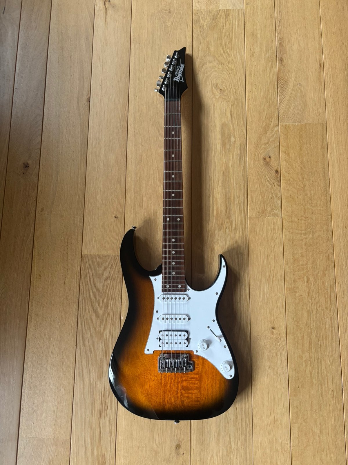 Ibanez elektrische gitaar + versterker Vox, Muziek en Instrumenten, Ophalen, Zo goed als nieuw, Ibanez