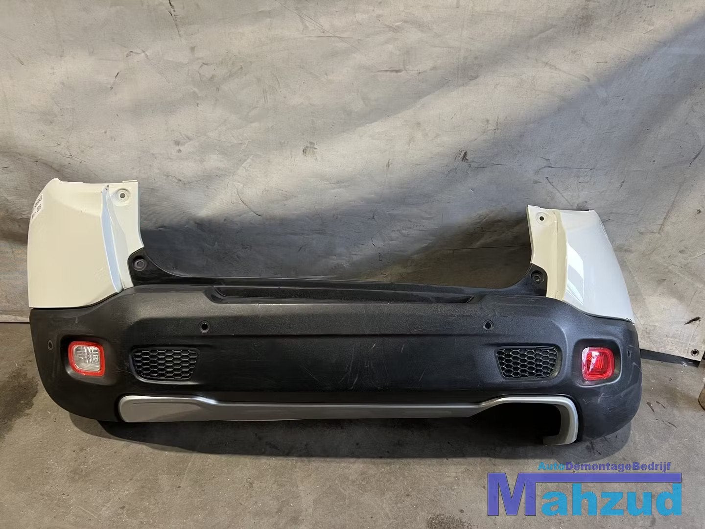 JEEP RENEGADE (BU) WIT achterbumper bumper achter 2014+, Auto-onderdelen, Gebruikt, Stellantis N.V., Info@stellantis.com, Achter