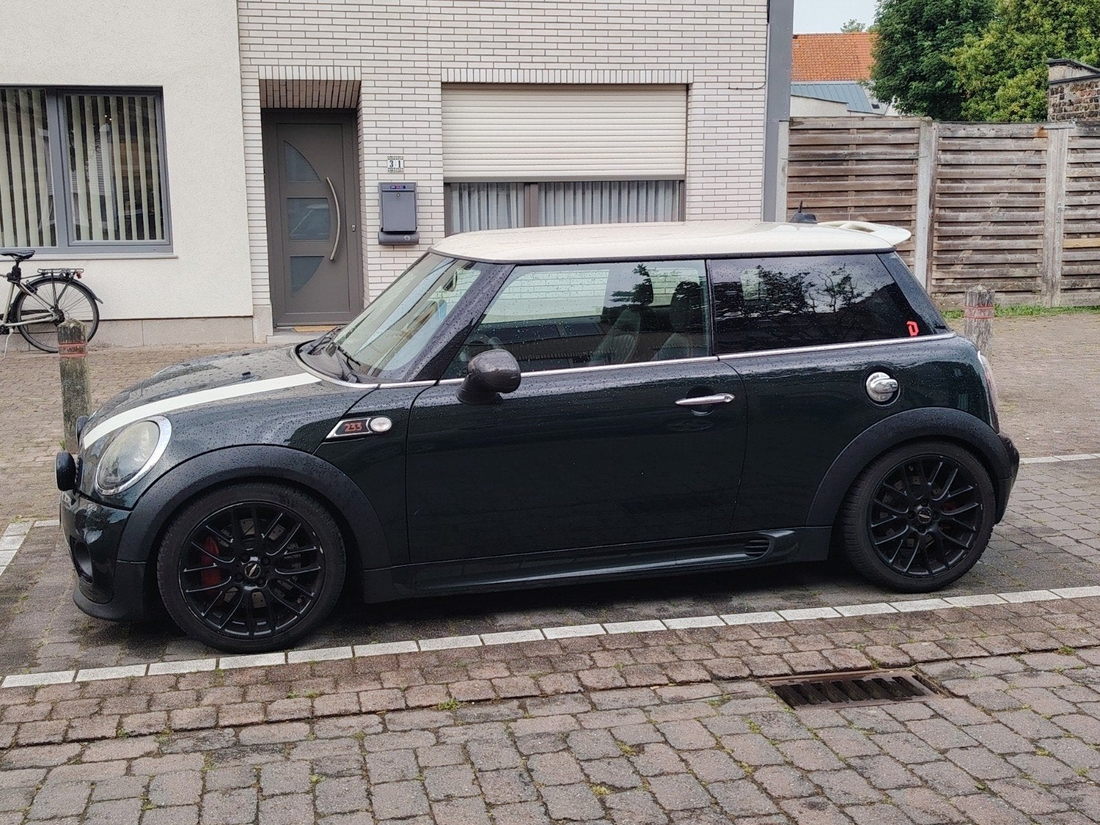 Super rare Mini JCW « édition WC50 » n 233 avec oeuvre sur, Autos, Cuir, Euro 5, Boîte manuelle, Noir