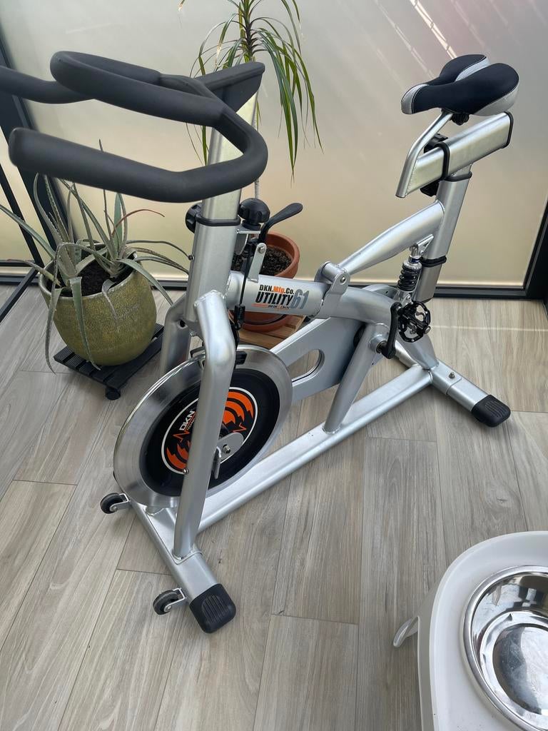 Spinningfiets DKN, Sports & Fitness, Appareils de fitness, Enlèvement, Comme neuf, Vélo de spinning