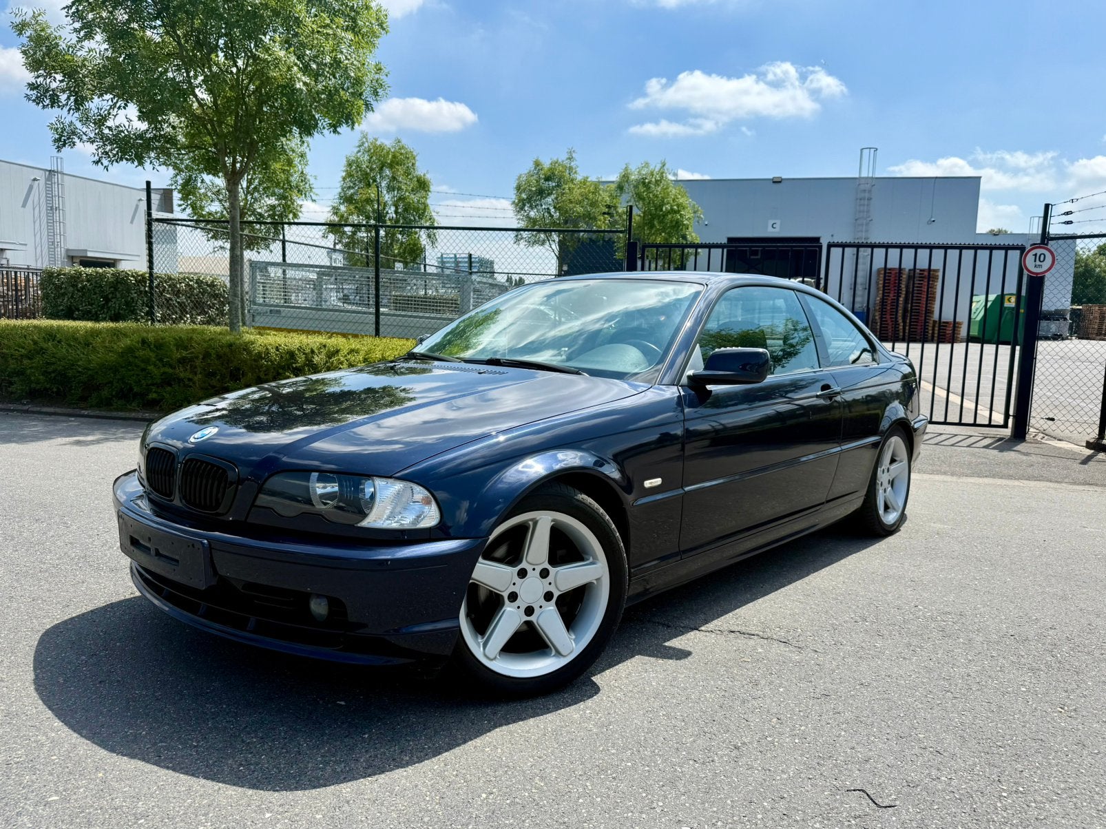 Bmw 318i coupe m benzine gekeurd voor verkoop met carpas, Auto's, BMW, Particulier, Euro 4, Airconditioning, 3 Reeks
