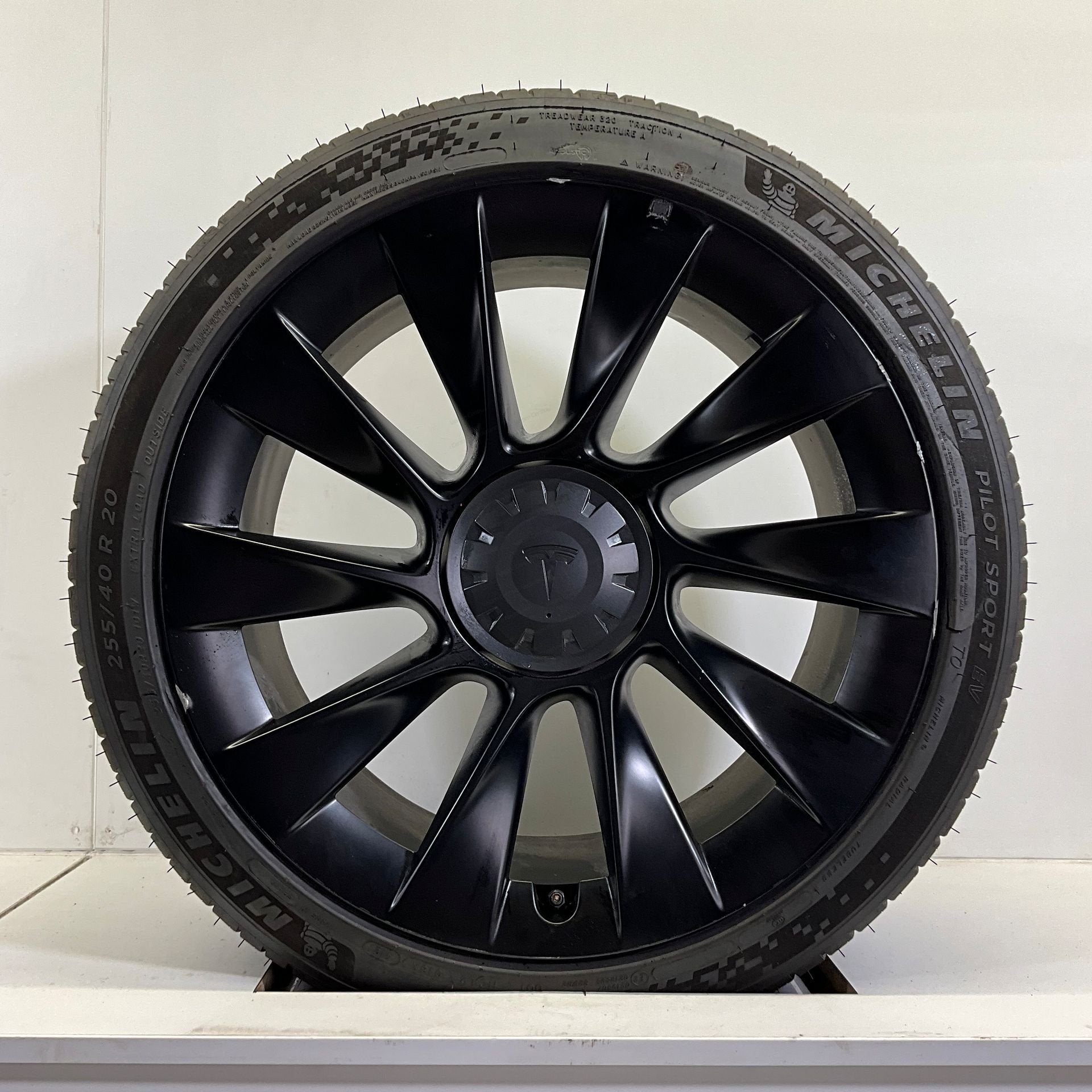 TESLA MODEL Y INDUCTION ZOMERBANDEN SET VELGEN 20 INCH, Auto-onderdelen, Gebruikt, 255 mm, -, -