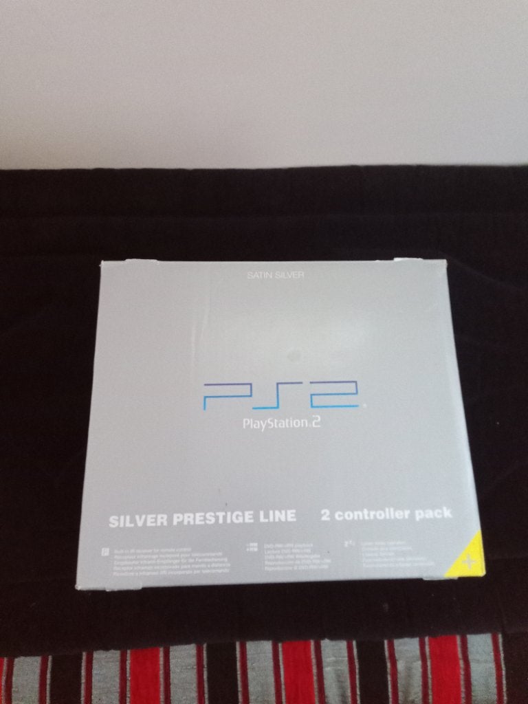 Boîte PS2 silver Prestige Line Rare sans cale. Très propre, Games en Spelcomputers, Ophalen