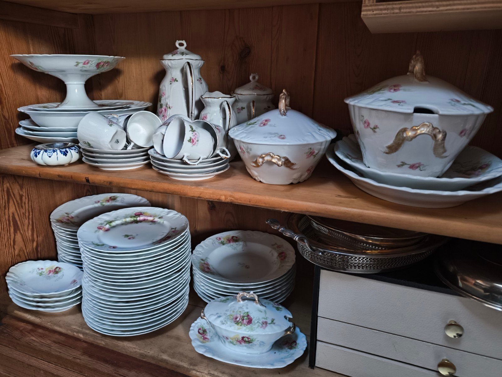 service complet porcelaine de Limoges., Enlèvement