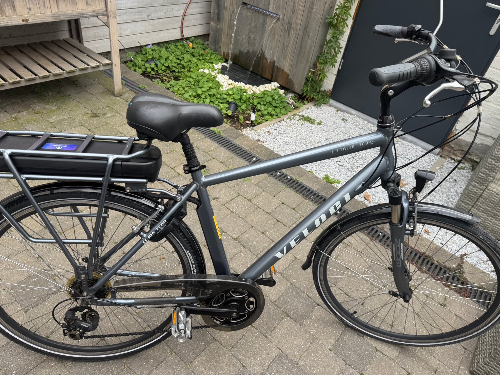elektrische  dames en herenfiets veloti, Enlèvement, Comme neuf