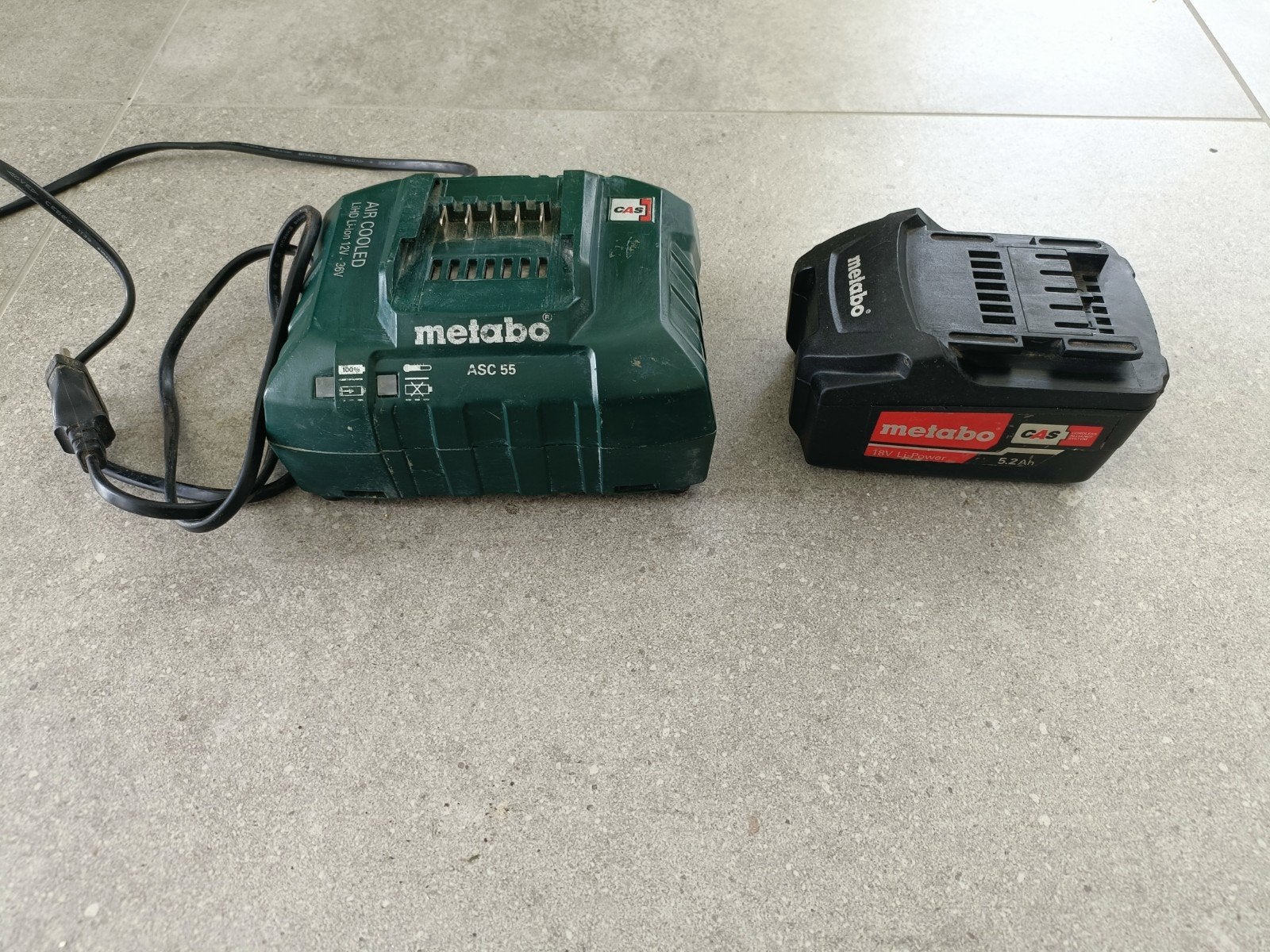 Metabo lader + accu  18 v 5.2 ah, Enlèvement