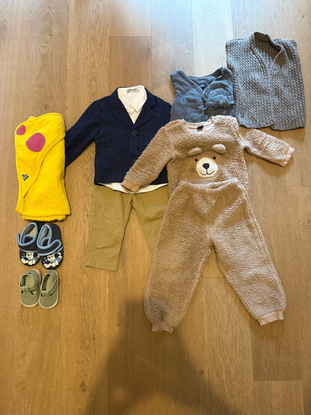 Baby-kledingpakket met verschillende kledingstukken, Ophalen of Verzenden, Zo goed als nieuw, Maat 86