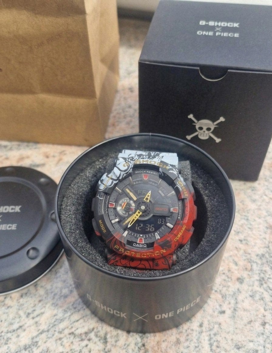 Montre Casio G-Shock x One Piece en édition limitée, Casio, Enlèvement ou Envoi, Synthétique, Autres matériaux