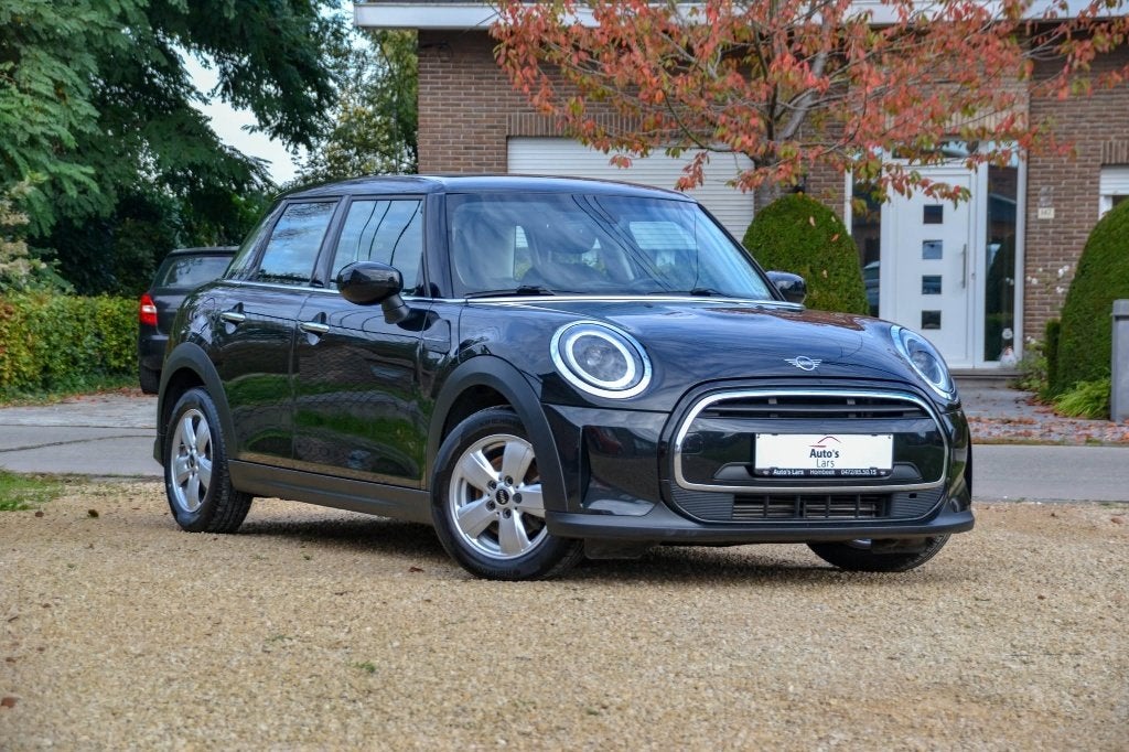 Mini Cooper 2022 Facelift 1.5 Benzine 136 Pk Automaat, Dealer onderhouden, Stof, MINI Next, Zwart