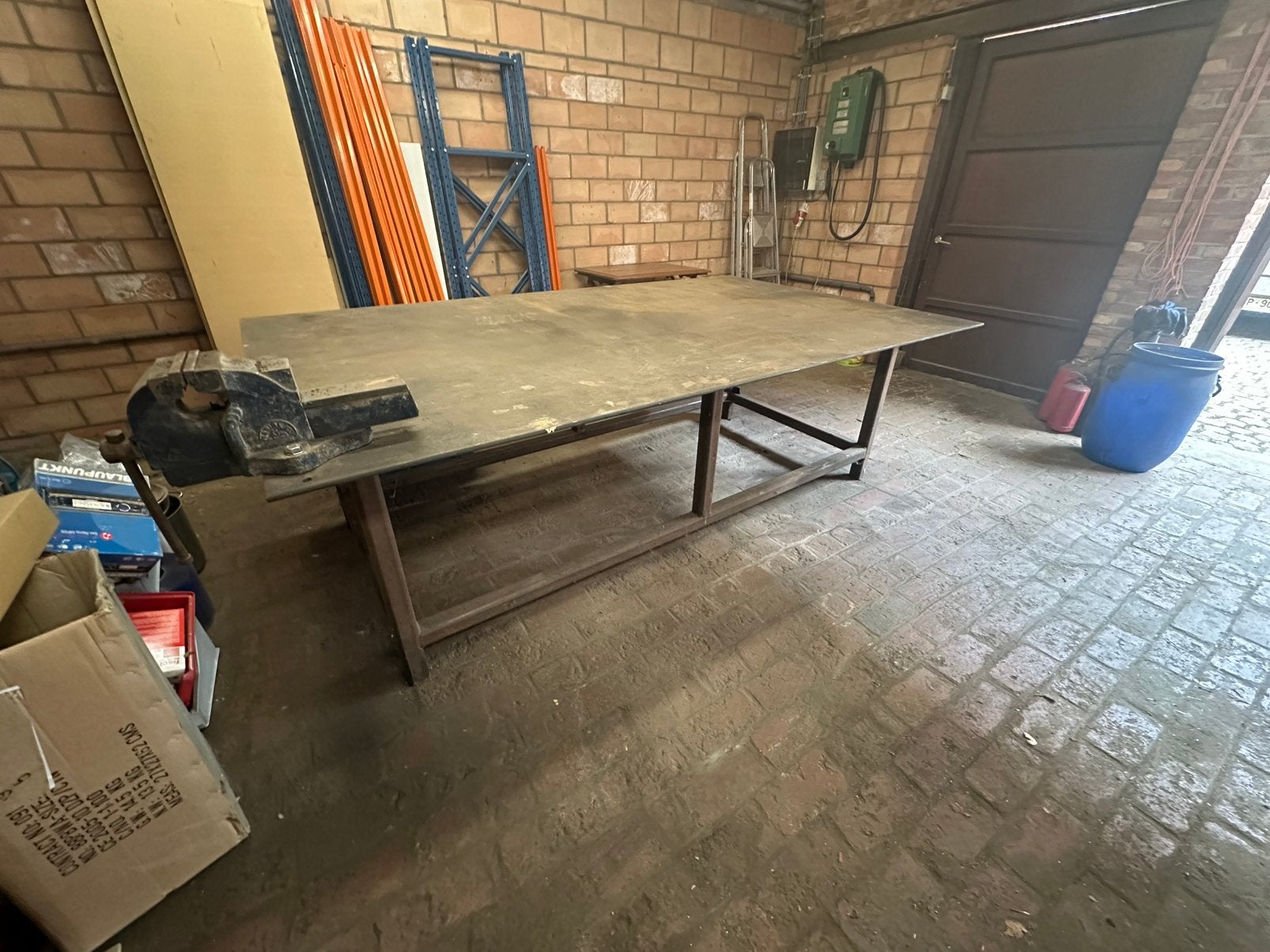 Établi/table de soudage, Enlèvement, Utilisé