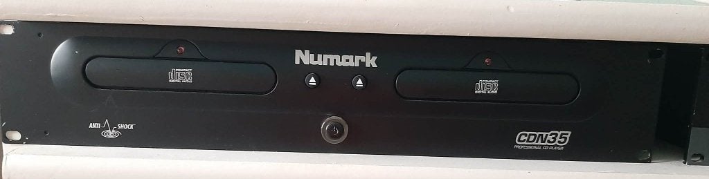 Muziekinstallatie + op maat gemaakte kast, Ophalen, Gebruikt, Minder dan 5 kanalen, Microfooningang