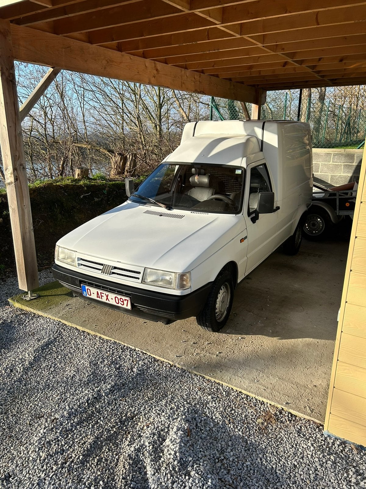 Fiat Fiorino, Autos, Achat, 2 places, Boîte manuelle, 910 kg