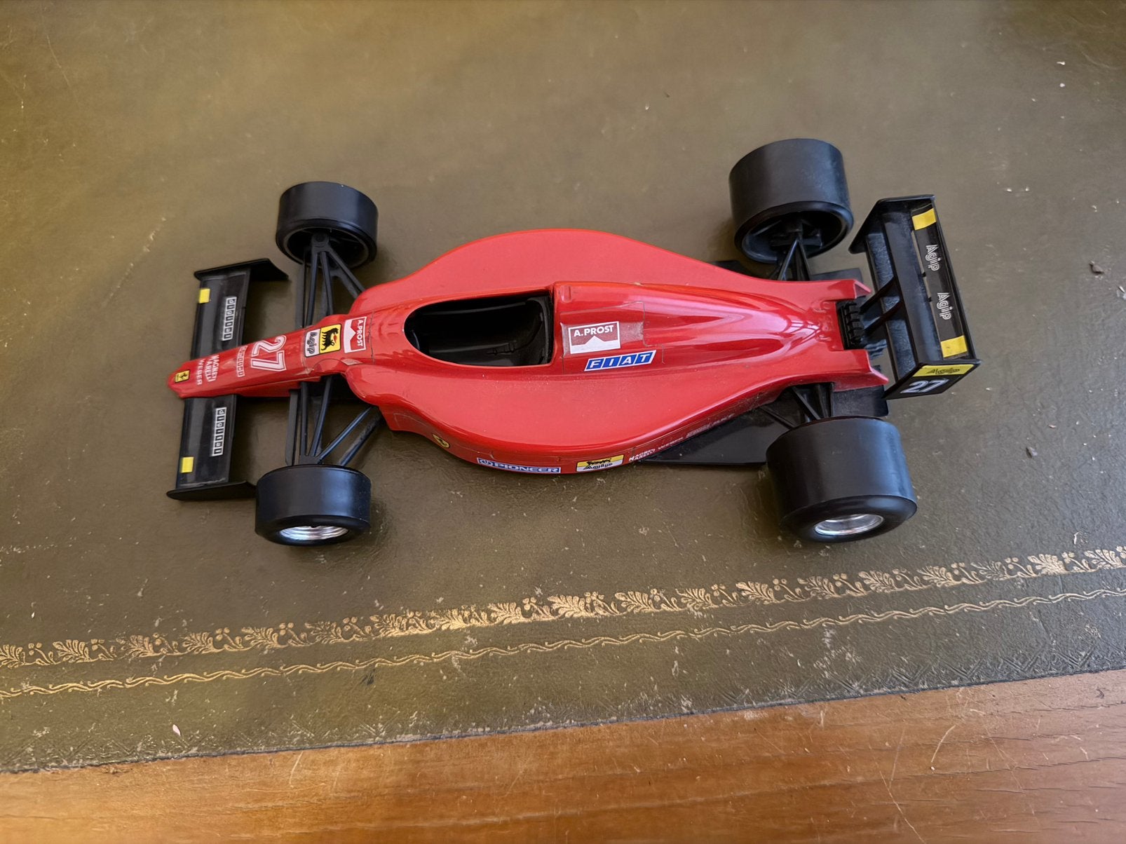 Ferrari F1 speelgoedauto – Alain Prost – nr. 27, Hobby & Loisirs créatifs, Enlèvement, Utilisé
