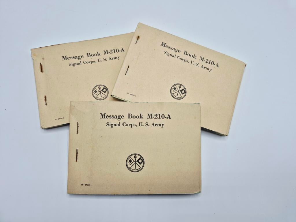 US WWII M210A Signal Corps Radio Message Book | BC611 | 1943, Collections, Objets militaires | Seconde Guerre mondiale, Envoi