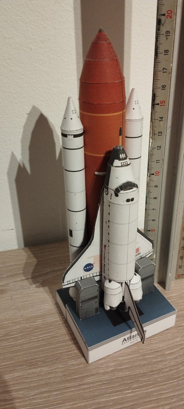 Fusée maquette Atlantis Papercraft collection miniature, Hobby & Loisirs créatifs, Envoi