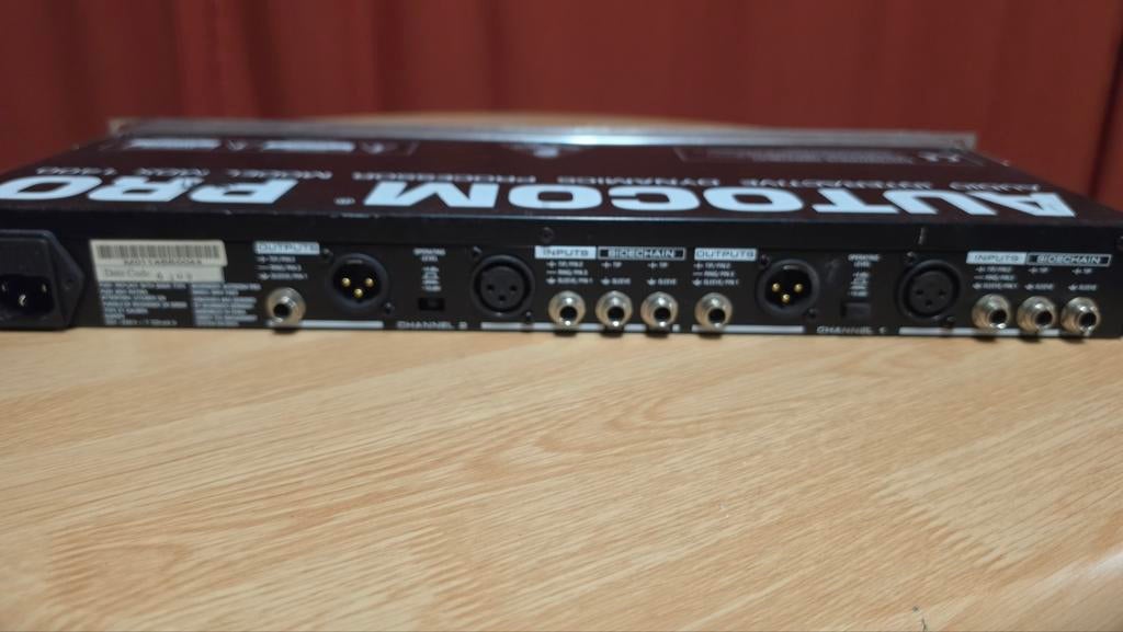 Behringer Autocom Pro MDX1400, Musique & Instruments, Enlèvement ou Envoi, Compresseur