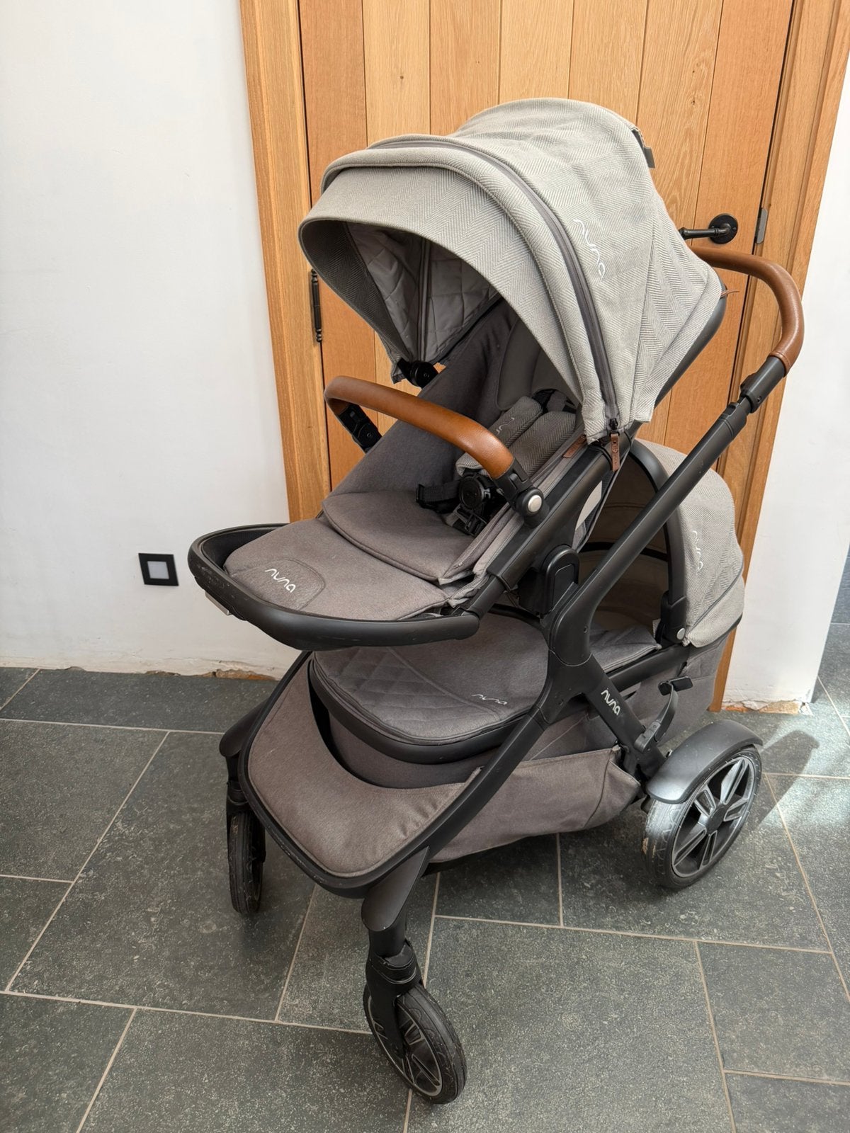 Nuna Demi Grow Oxford kinderwagen met reiswieg, voetenzak,.., Kinderen en Baby's, Kinderwagens en Combinaties, Ophalen, Zo goed als nieuw