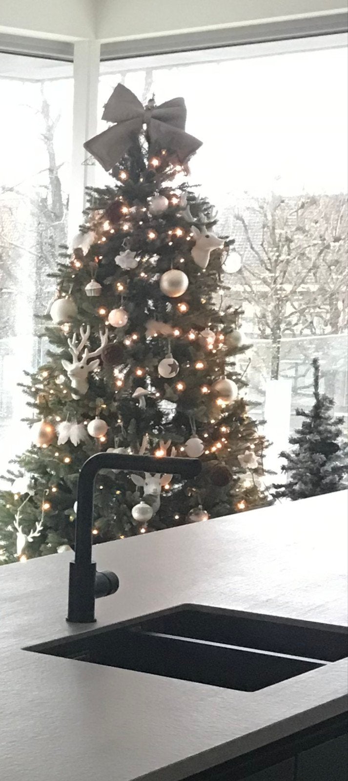 kerstboom in kunststof  ( zonder versiering), Diversen, Kerst, Ophalen, Zo goed als nieuw