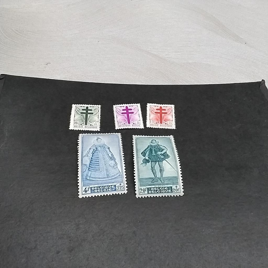 BELGIE 787/791 scharnier met cote 36,50 €, Postzegels en Munten, Ophalen of Verzenden