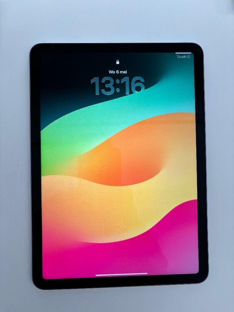 iPad Air (5e generatie | M1) + pencil + 4 hoezen, Computers en Software, Apple iPads, Ophalen, Overige kleuren, Apple iPad Air