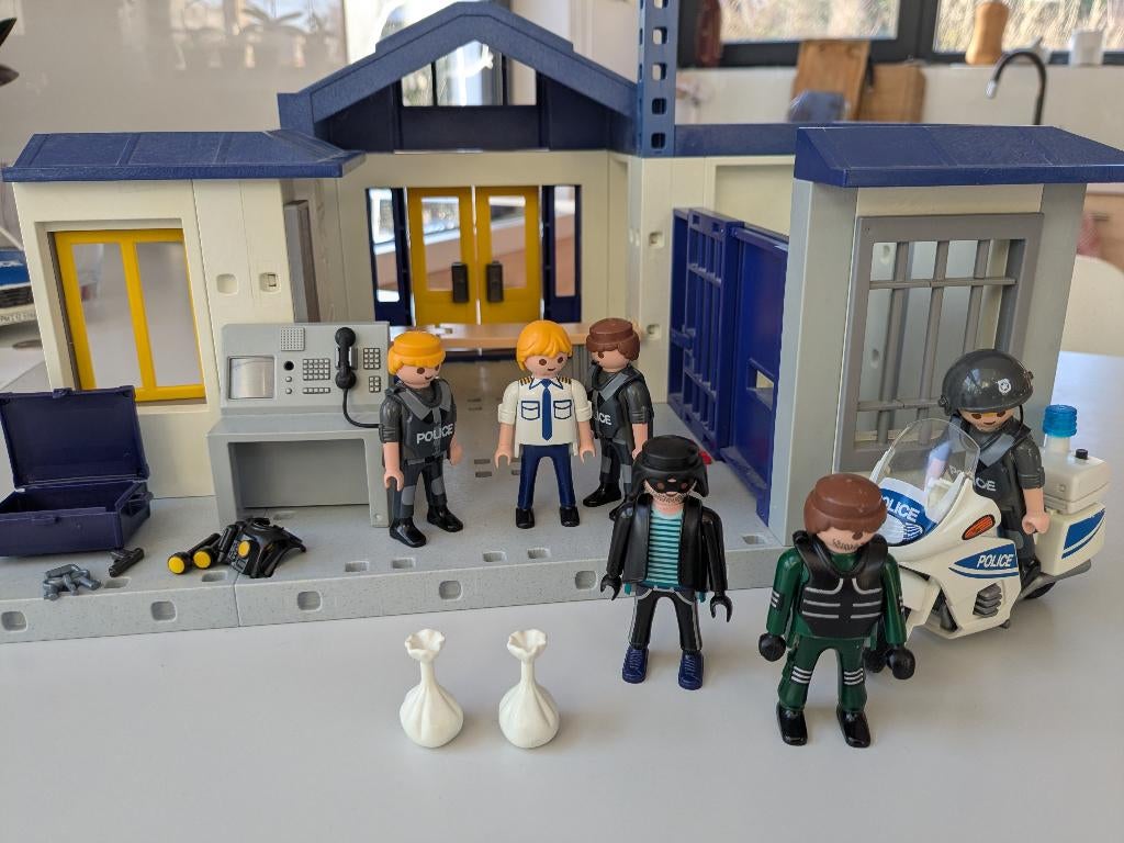 Commissariat de police Playmobil, Enfants & Bébés, Jouets | Playmobil, Utilisé, Enlèvement ou Envoi