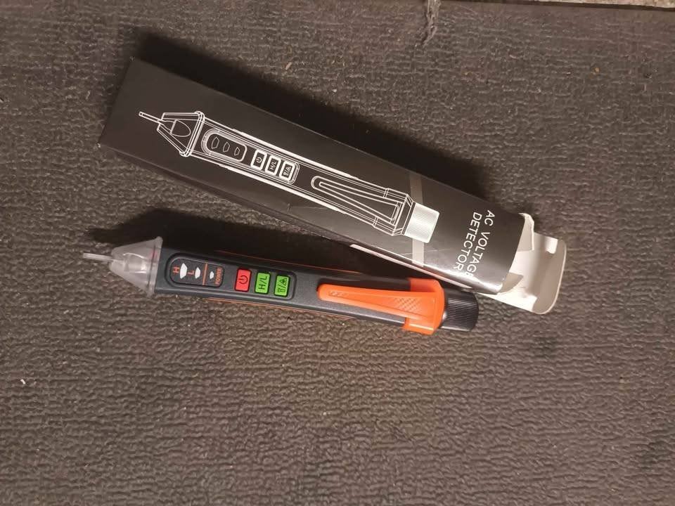 2 testeurs de courant neufs pour 10 euros, Bricolage & Construction, Instruments de mesure, Enlèvement ou Envoi, Neuf