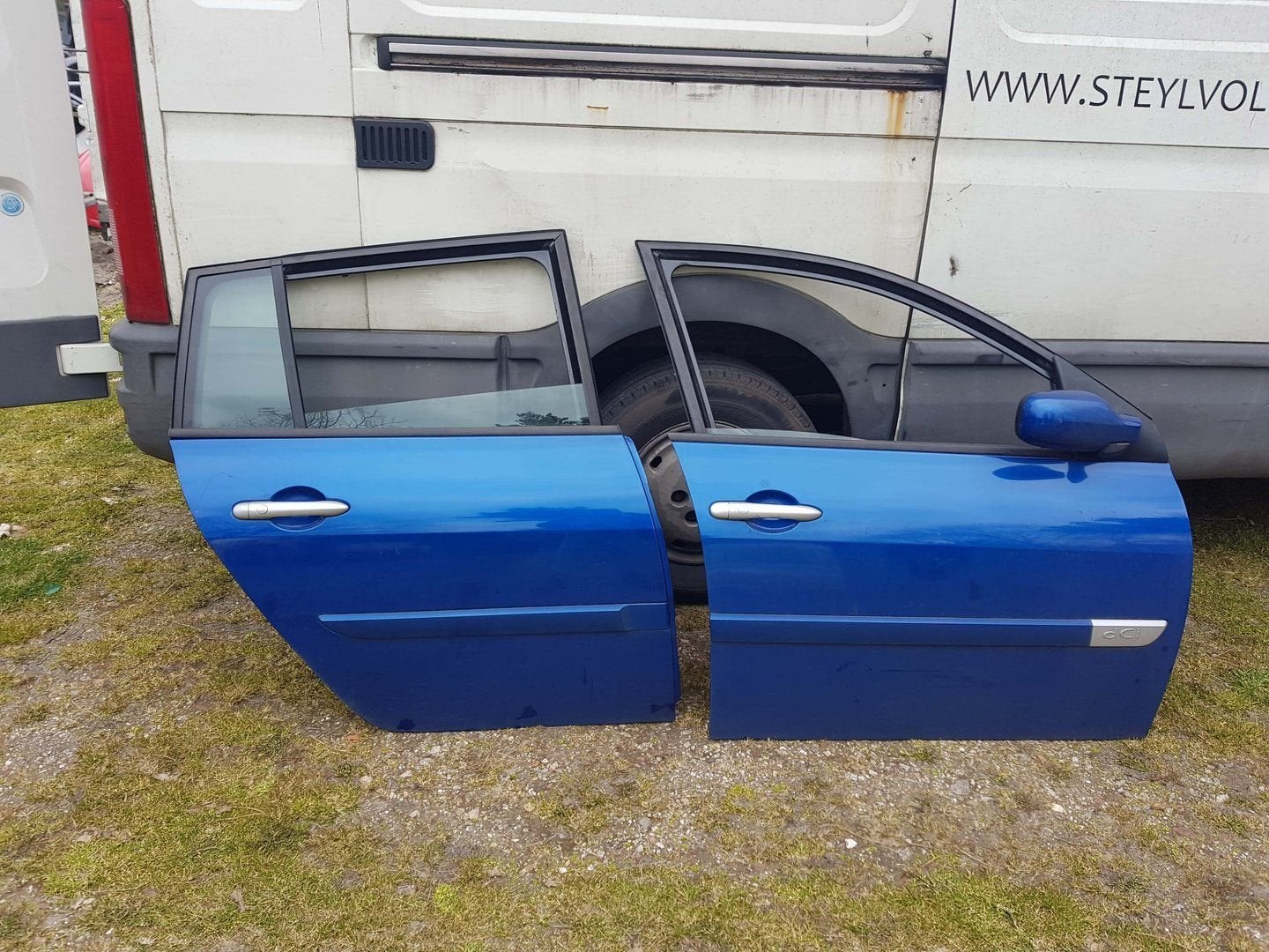 Renault Mégane hb portieren rechtsvoor en rechtsachter bj 20, Autos : Pièces & Accessoires, -, Utilisé, Porte, -