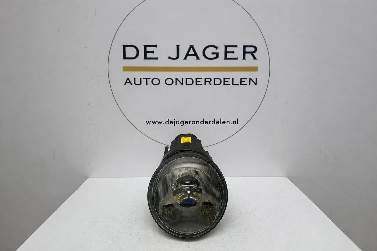 Porsche 911 993 koplamp rechts 99363103100, Gebruikt, Porscheplatz 1
70435  Stuttgart, DE, Porsche, Info@porsche.de