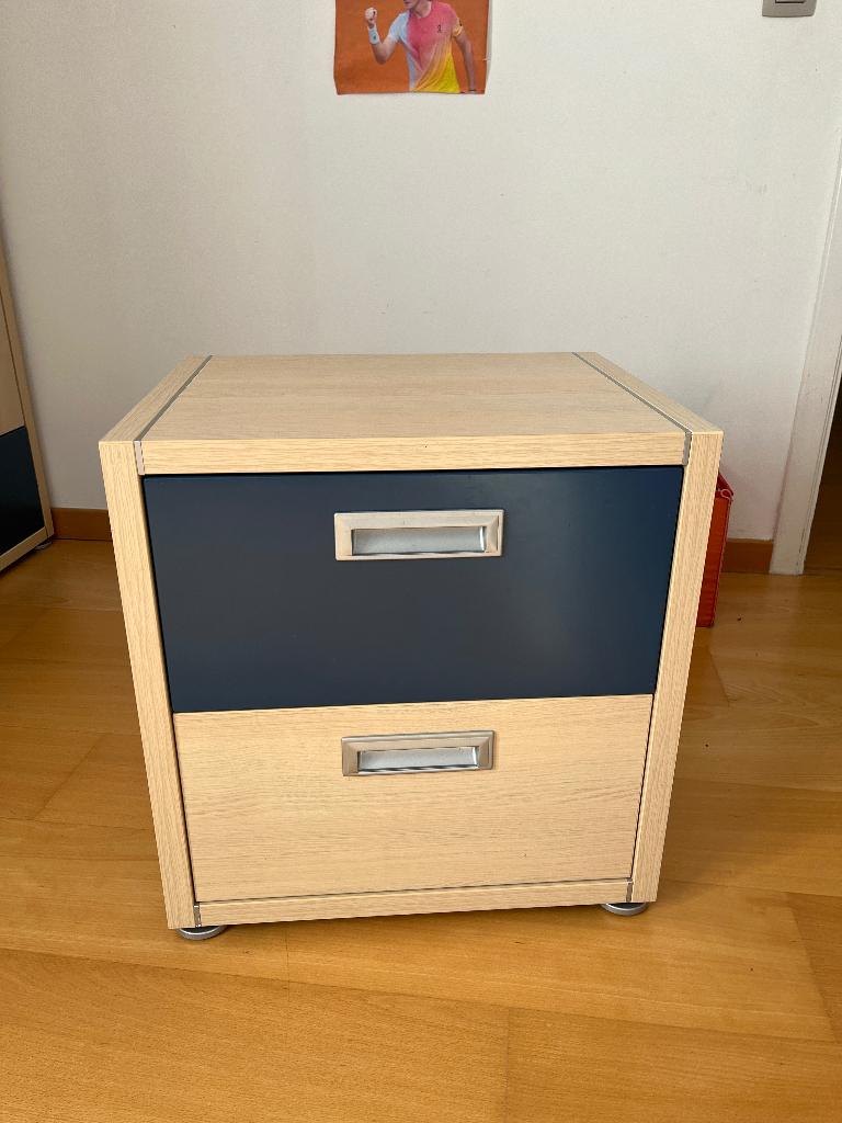 Table de nuit avec tiroirs, Maison & Meubles, Enlèvement, Utilisé
