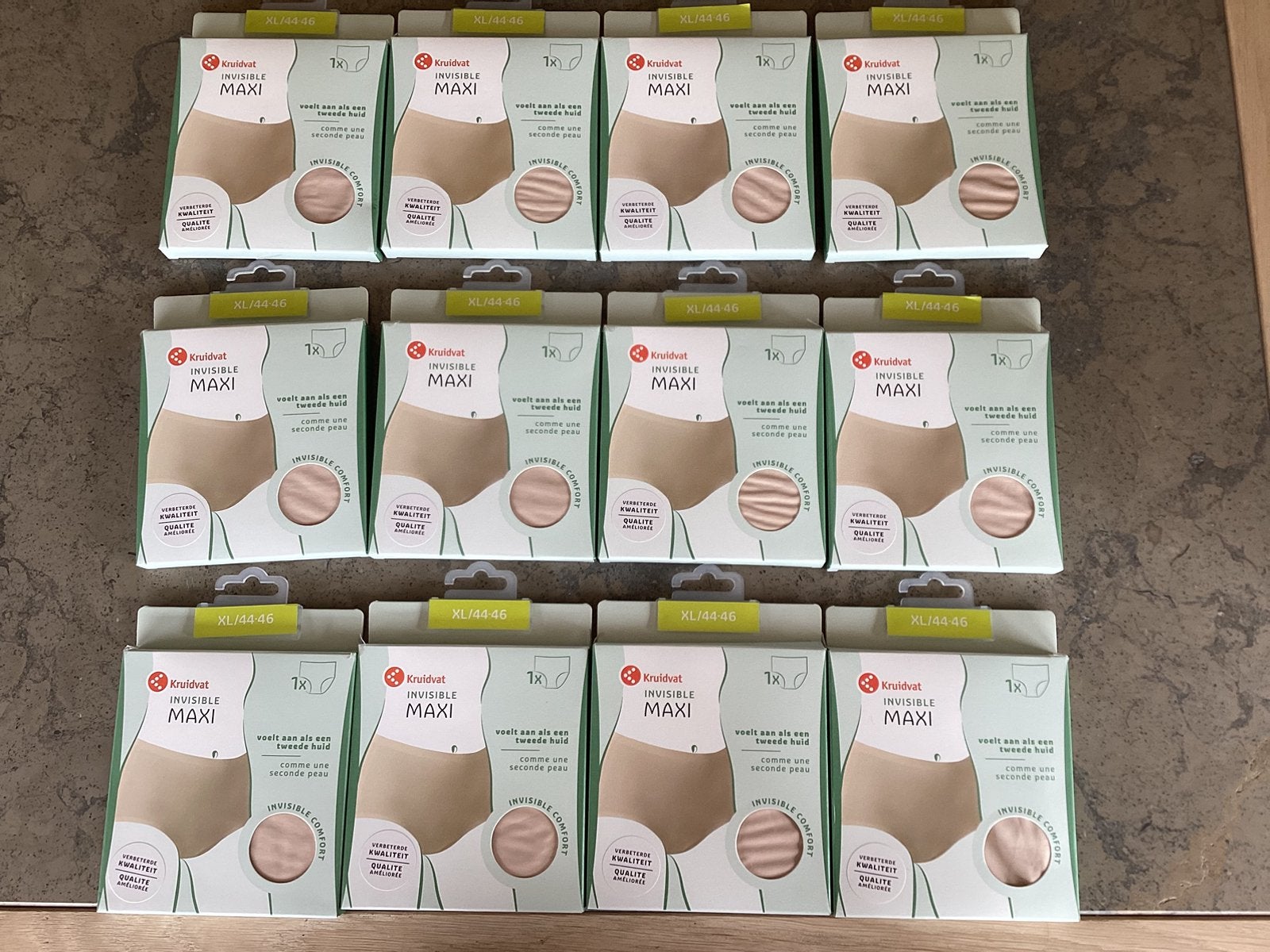Set van 12 onzichtbare slipjes, Ophalen of Verzenden, Beige, Slip
