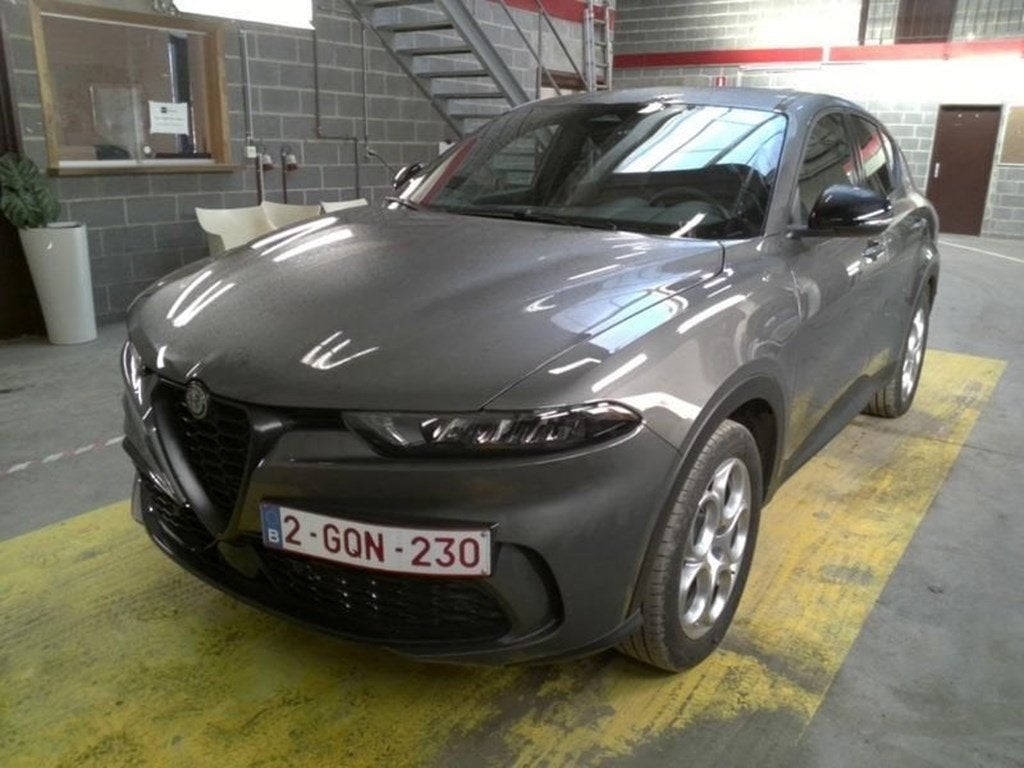 Alfa Romeo Tonale PHEV AT6e Q4 280 pk, Auto's, Automaat, Bedrijf, 5 zetels, Hybride Elektrisch/Benzine