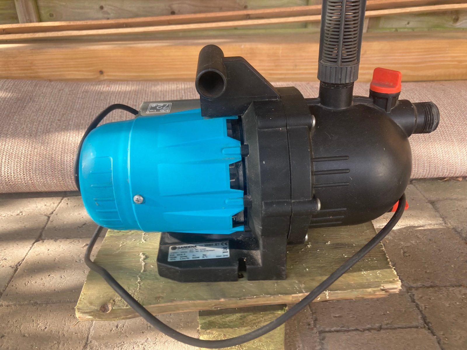 Besproeiingspomp, Tuin en Terras, Ophalen, Zo goed als nieuw, Elektrisch, Besproeiingspomp
