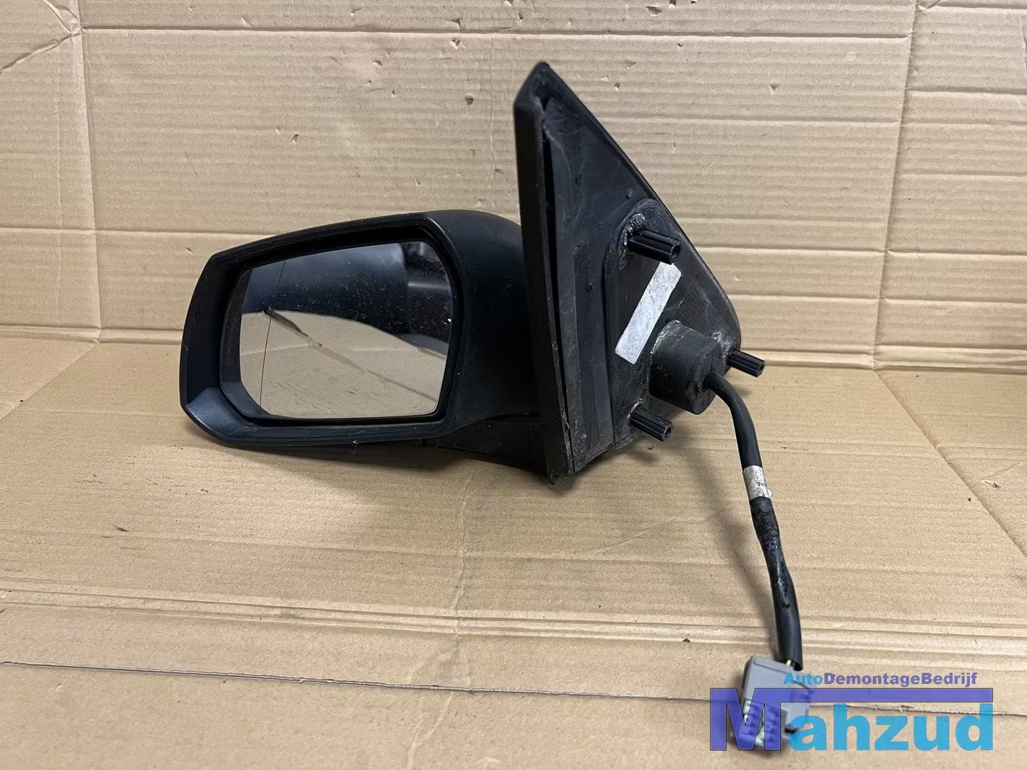 FORD MONDEO 3 Sedan links spiegel buitenspiegel 2000-2007, Info@ford.com, Ford Motor Company, American Road 1
48126  Dearborn