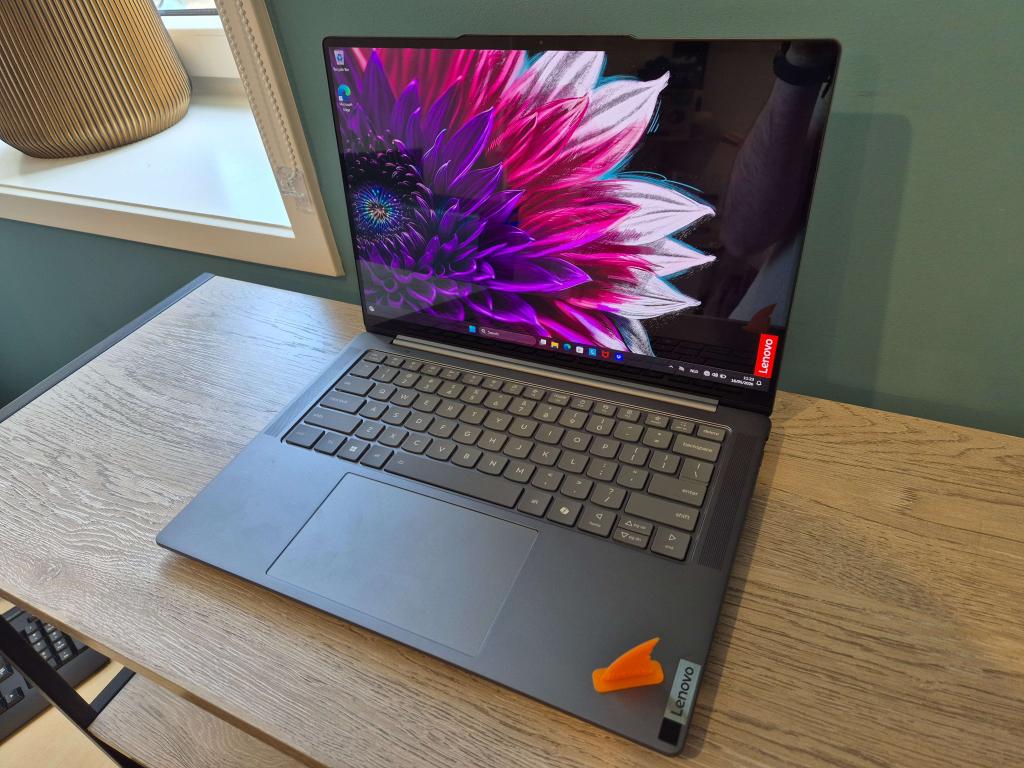 Lenovo Yoga Pro 7 | Ultra 9 185H, RTX 4060, 32GB, 1TB, OLED, Niet ingevuld, Met videokaart, Niet ingevuld, 14 inch