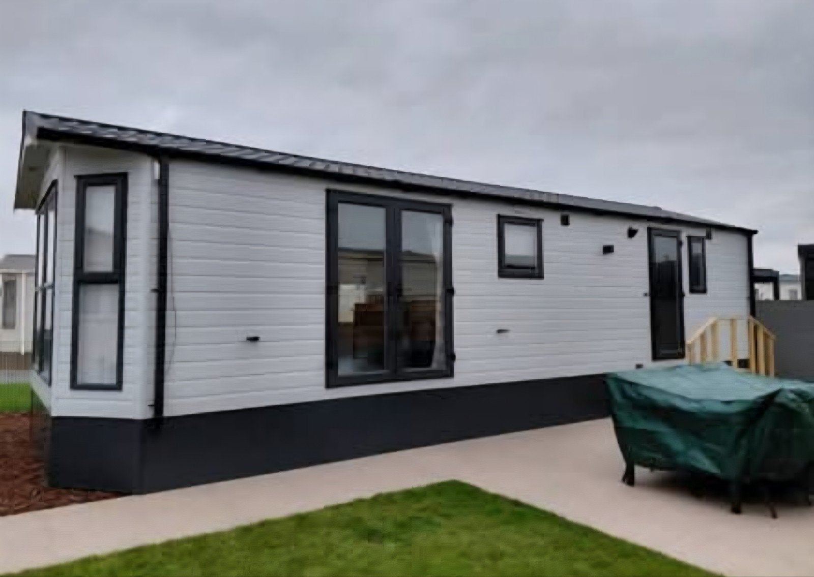 TE KOOP CARAVAN 11M OP 4 M., Caravanes & Camping, Caravanes résidentielles, Enlèvement