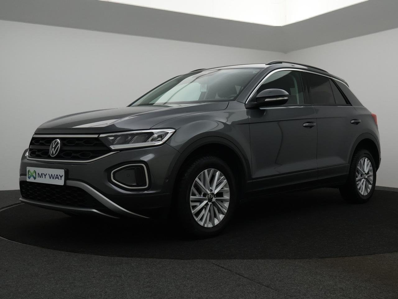 Volkswagen T-Roc 1.0 TSI Life Business 110PK *ZETELVERWARMIN, Auto's, Handgeschakeld, SUV of Terreinwagen, 136 g/km, T-Roc
