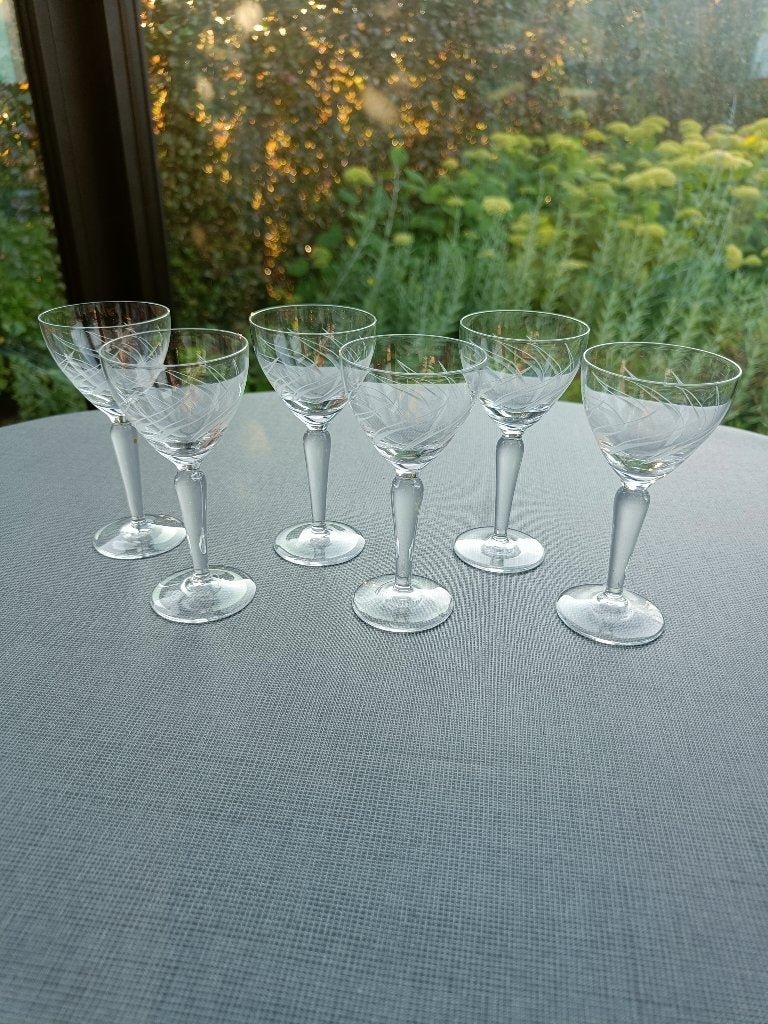 6 oude mooie glazen. Hoogte: 12 cm., Ophalen of Verzenden, Zo goed als nieuw, Borrel- of Shotglas