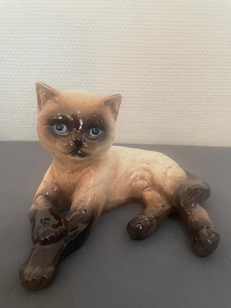 West German Goebel Siamese Blue Eyed Cat Figurine Porcelain, Enlèvement ou Envoi