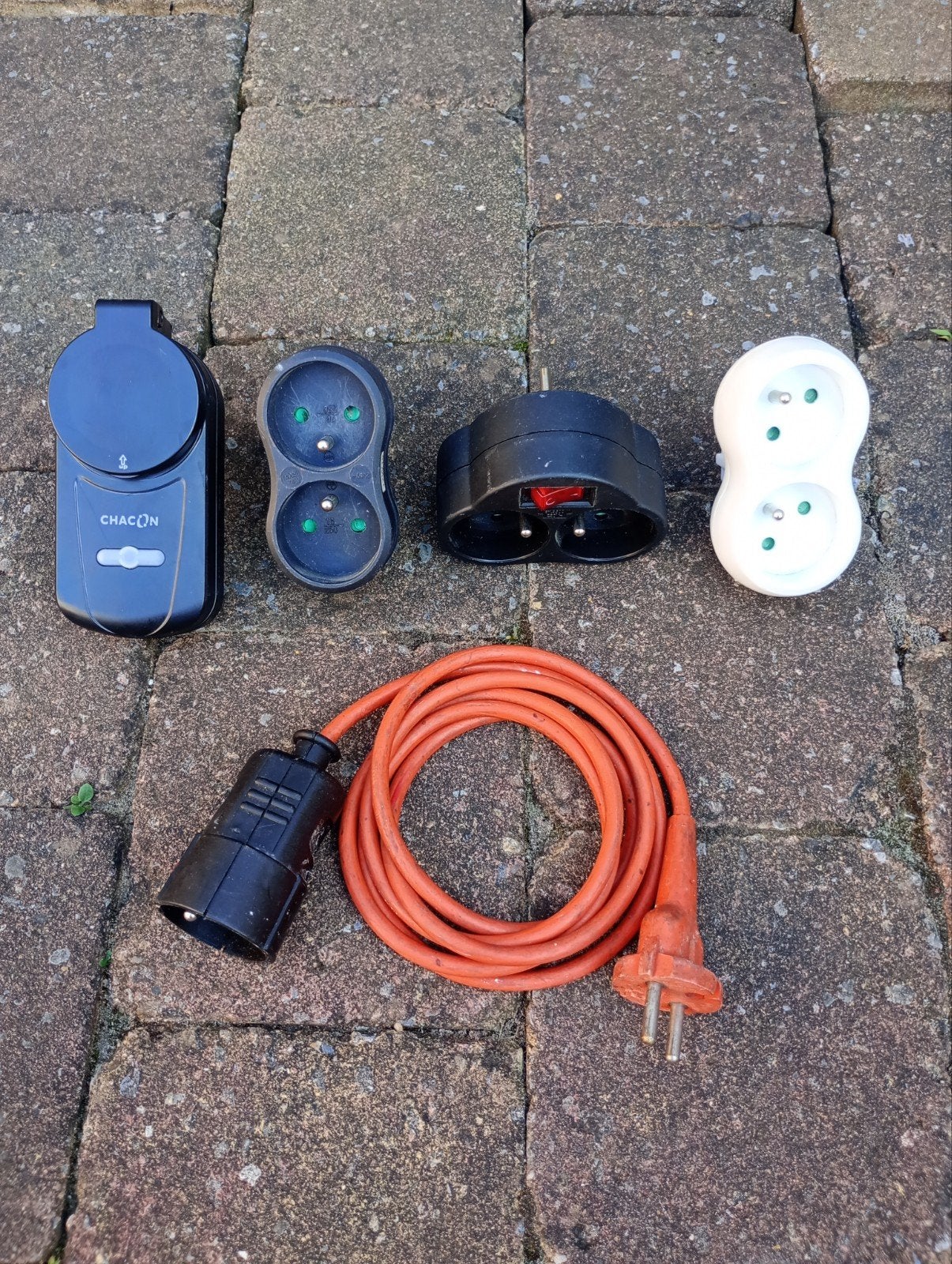 Set (domino)stekkers en verlengkabel, Elektronische apparatuur, Ophalen