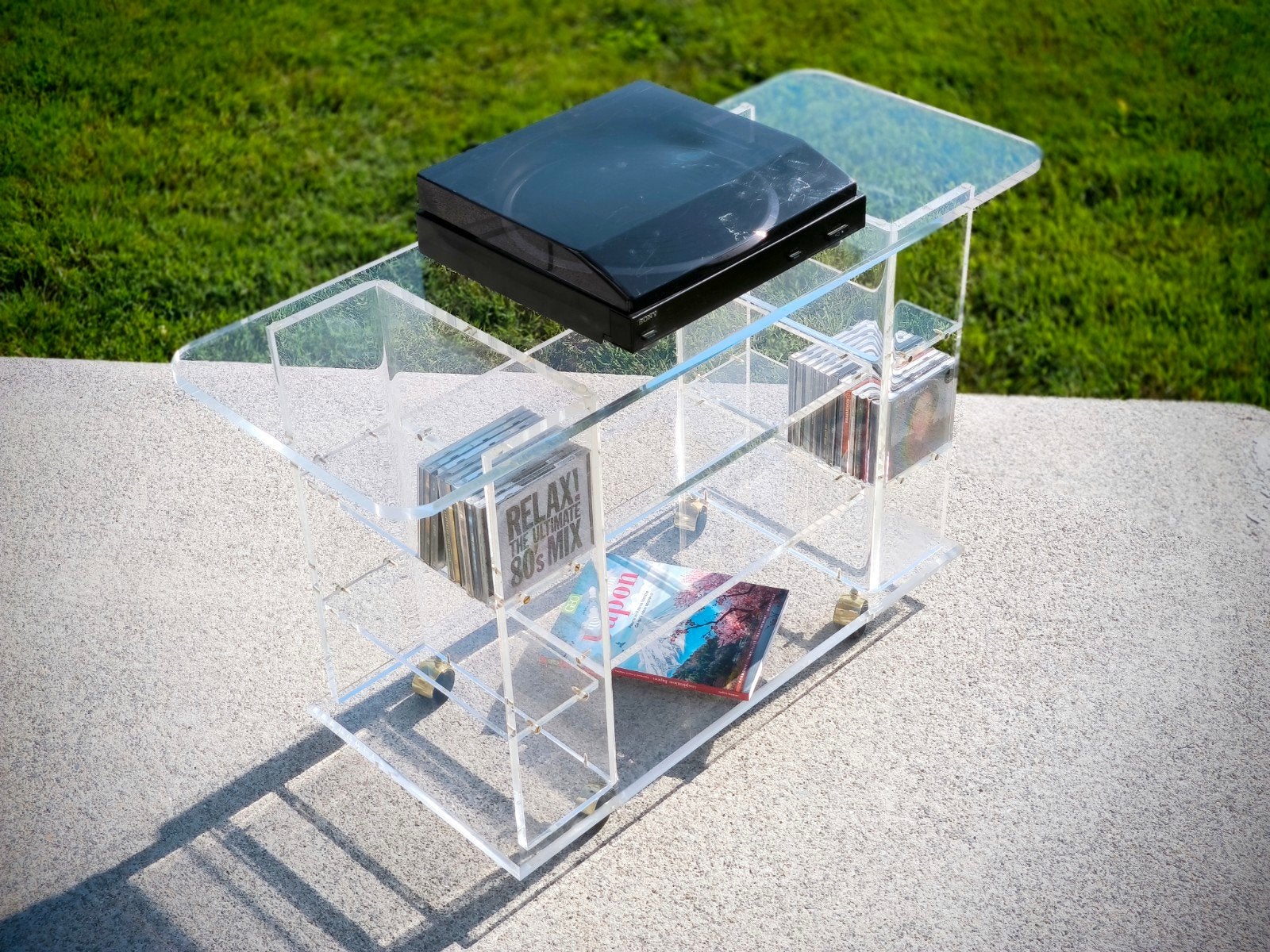 meuble hi-fi Altuglas D.Lange pour les Invisibles du Marais, Maison & Meubles, Enlèvement, Utilisé