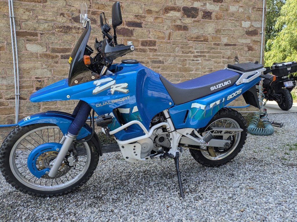 Superbe Suzuki 800 DR, Occasion, Particulier, 1 cilinder, 800 cc