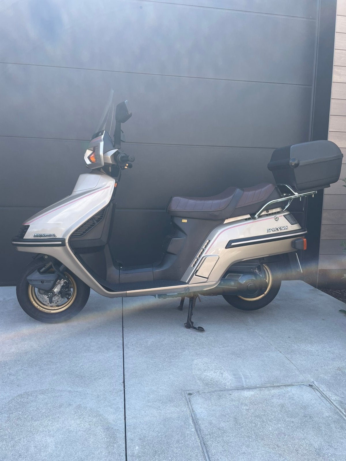 Honda Spacy 250 – 1986, Particulier