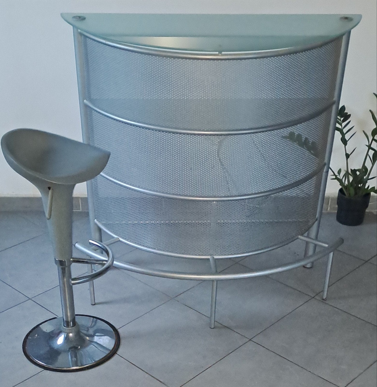 Bar + tabouret OFFERT, Enlèvement
