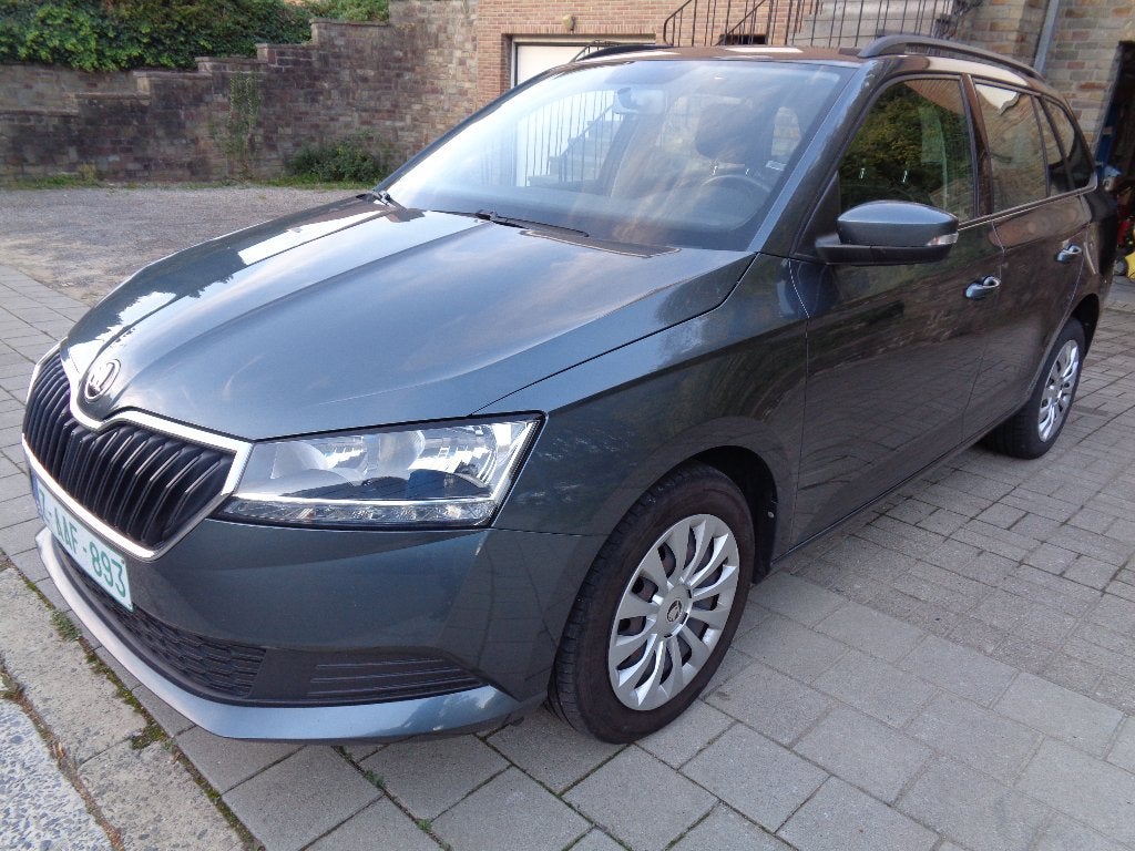 Skoda Fabia Break 1.0tsi LEZ jusque 2035, Auto's, Voorwielaandrijving, Stof, https://public.car-pass.be/vhr/3b1b2ff4-3675-45dd-9f0b-e273b840c3ac