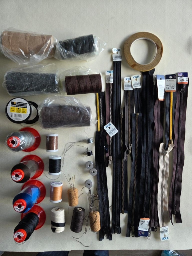 Garens, verf en  ritsen voor lederbewerking., Enlèvement, Multicolore, Autres types