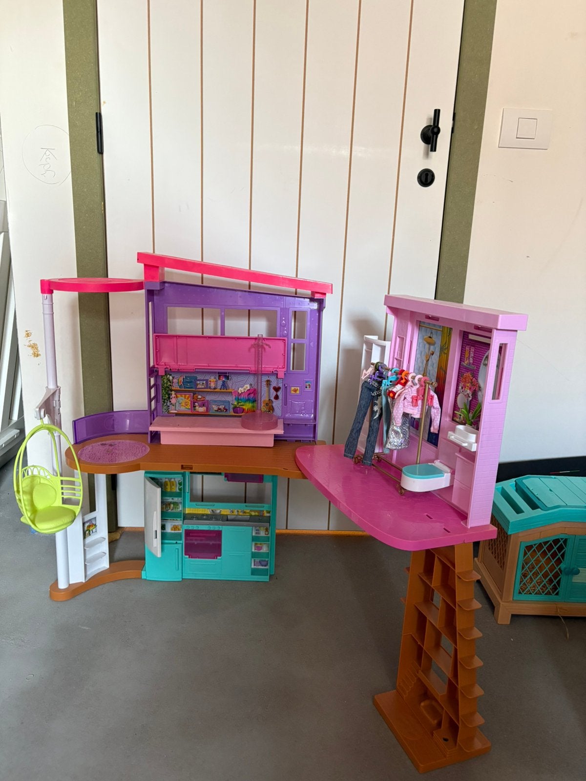 Barbiehuis met toebehoren, Enlèvement, Comme neuf