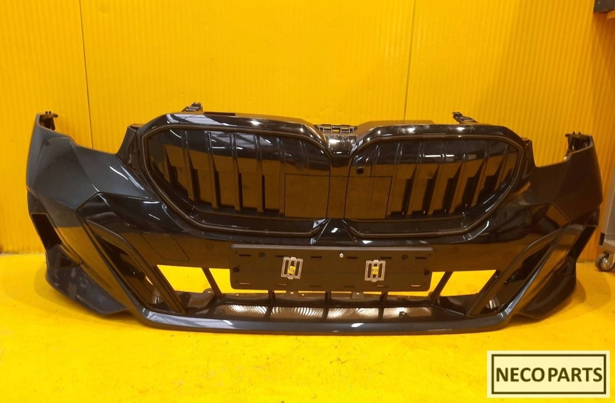 BMW 5 G60 G61 M-PAKKET VOORBUMPER A90 ALLES LEVERBAAR!!!, Gebruikt, -, Ophalen of Verzenden, Achter